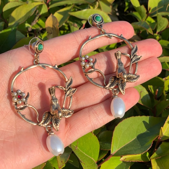 Vintage inspired Bird Charm Stud Earrings - Picture 8 of 8